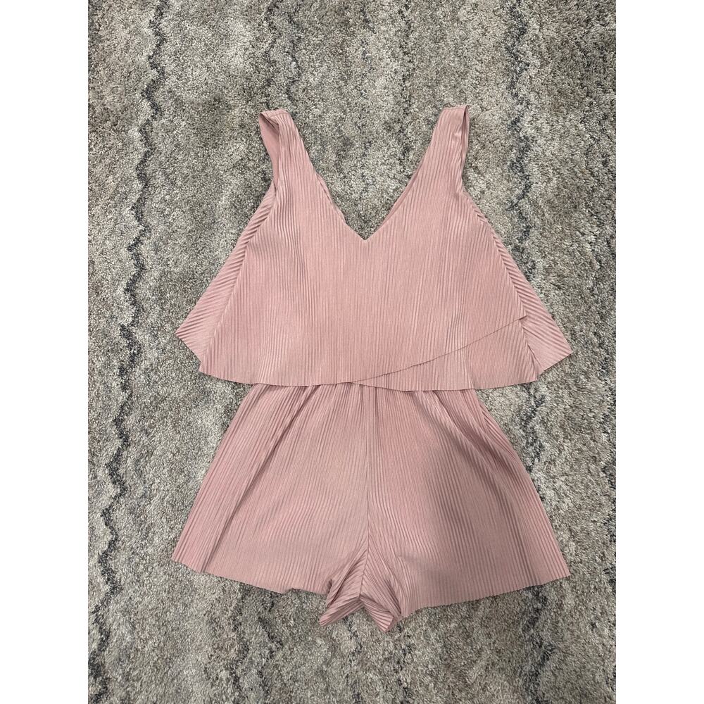 One Clothing Pink Sleeve Less Romper Women’s Size XS
